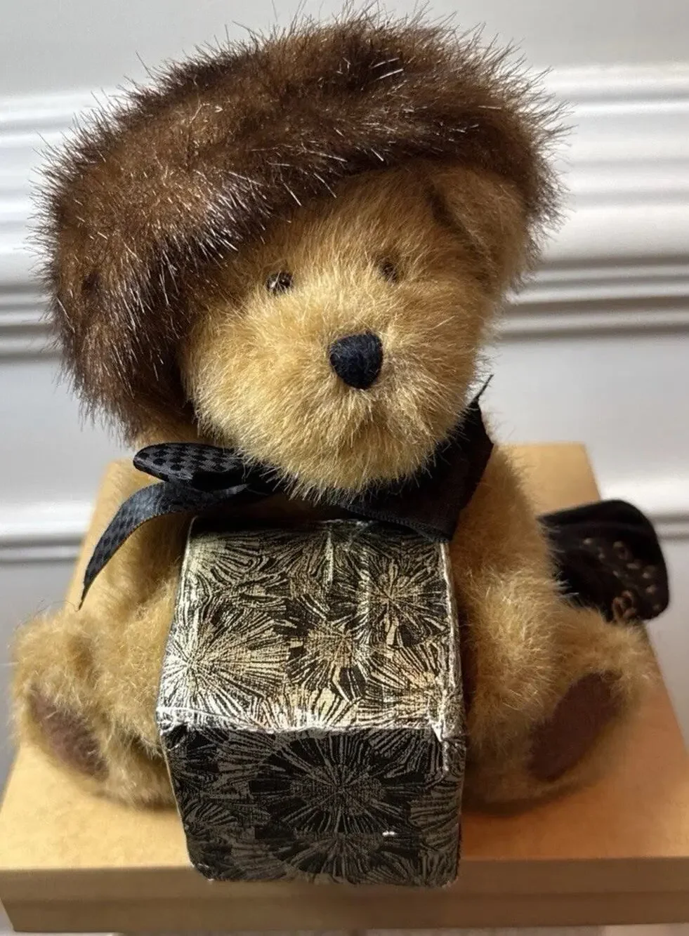 Boyds Bears Ivanna Spendalot #903401 8” Born to Shop Bear 2002 w/ Tags